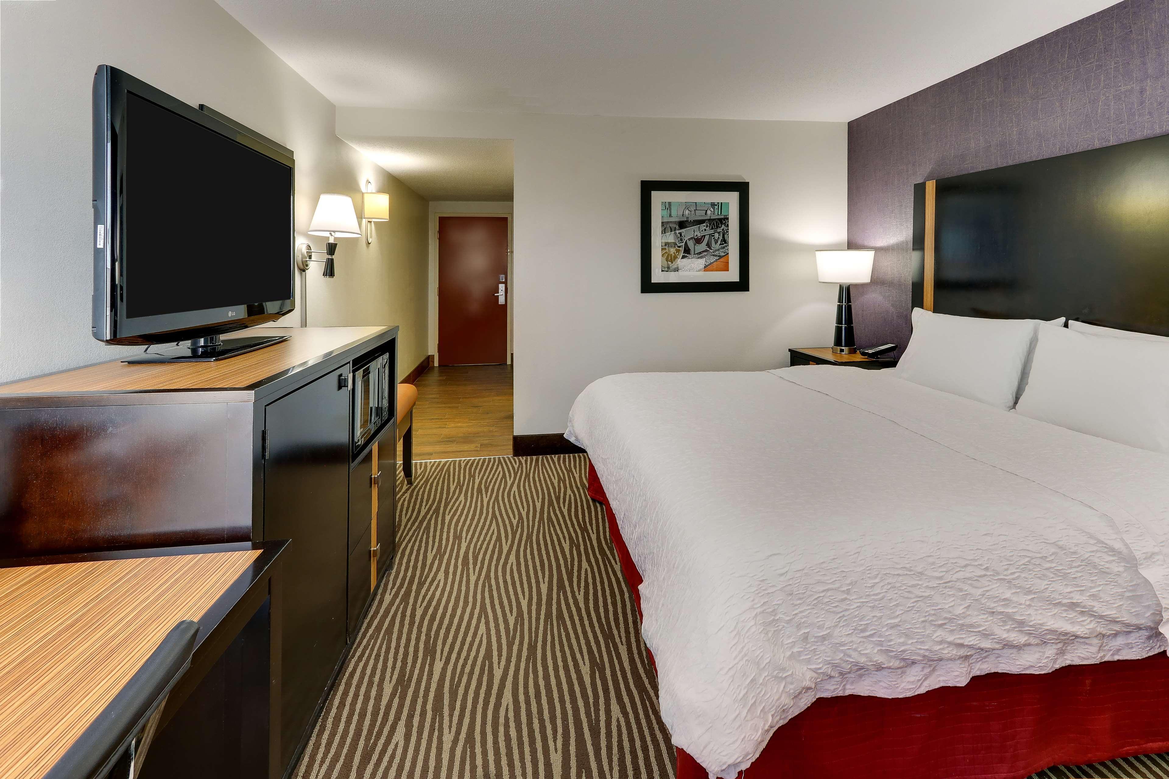 Hampton Inn Спрингфийлд Екстериор снимка