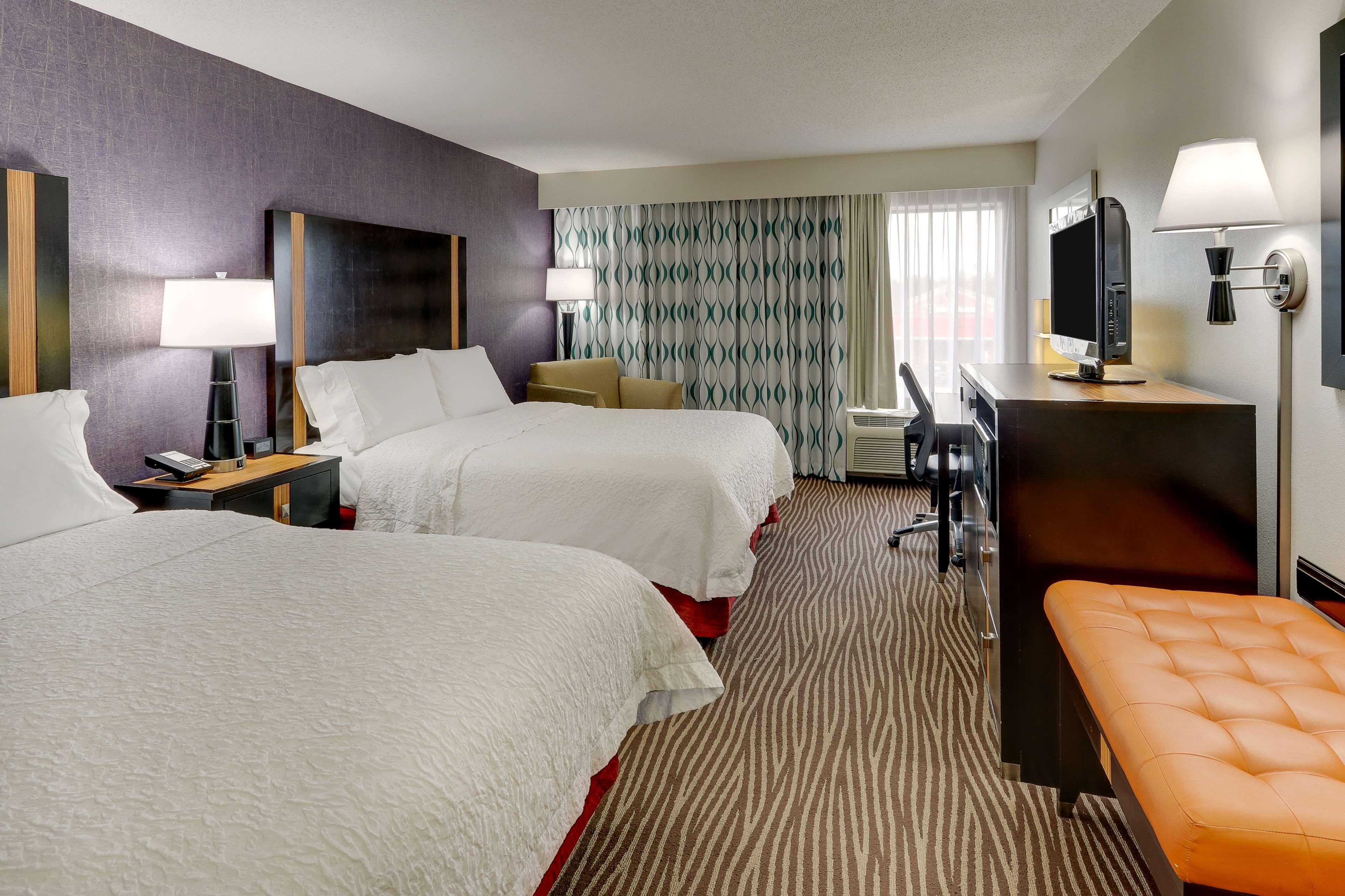 Hampton Inn Спрингфийлд Екстериор снимка