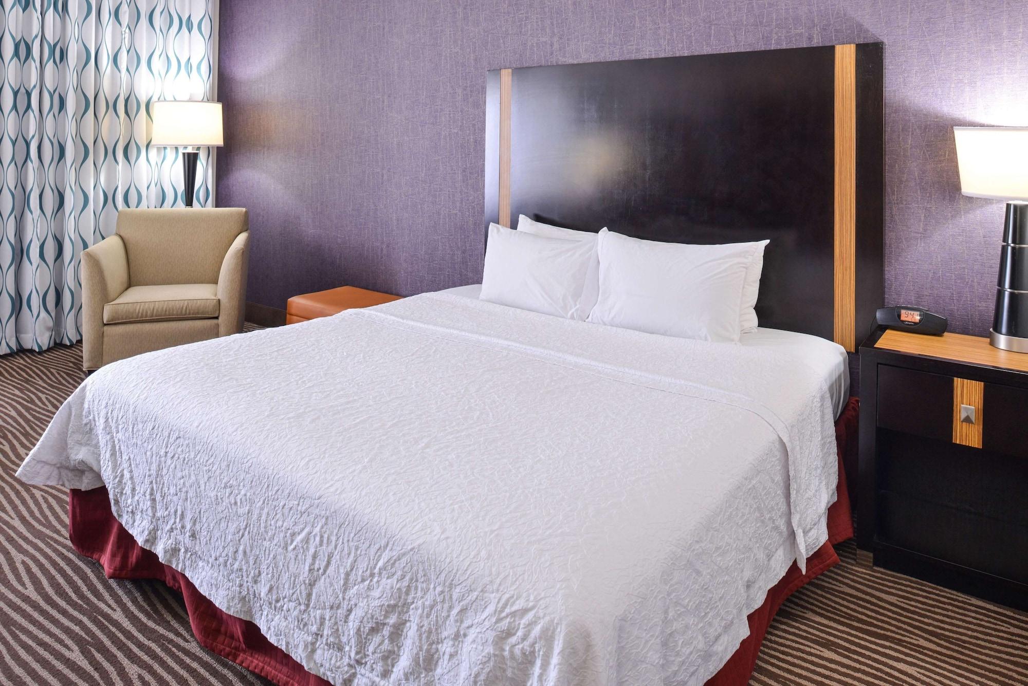 Hampton Inn Спрингфийлд Екстериор снимка