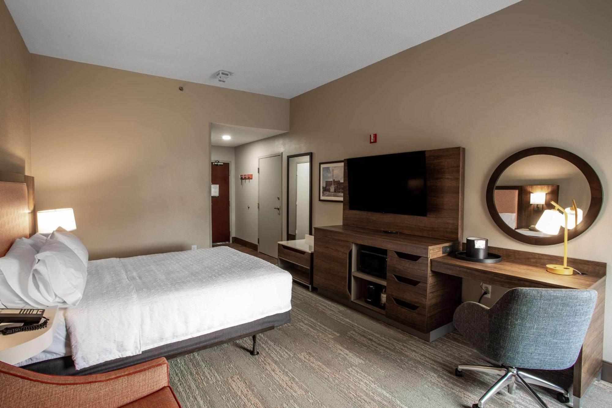 Hampton Inn Спрингфийлд Екстериор снимка