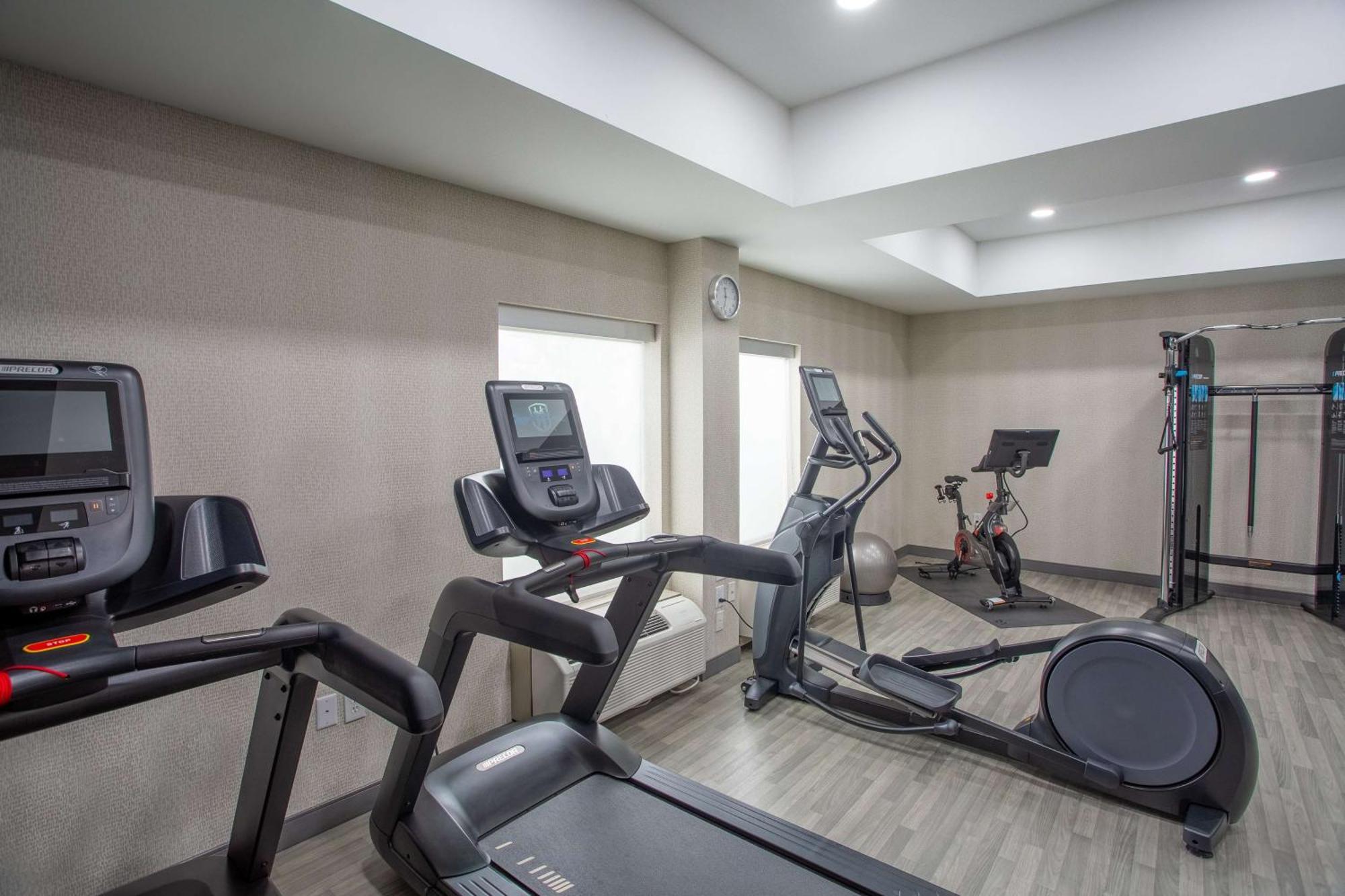 Hampton Inn Спрингфийлд Екстериор снимка