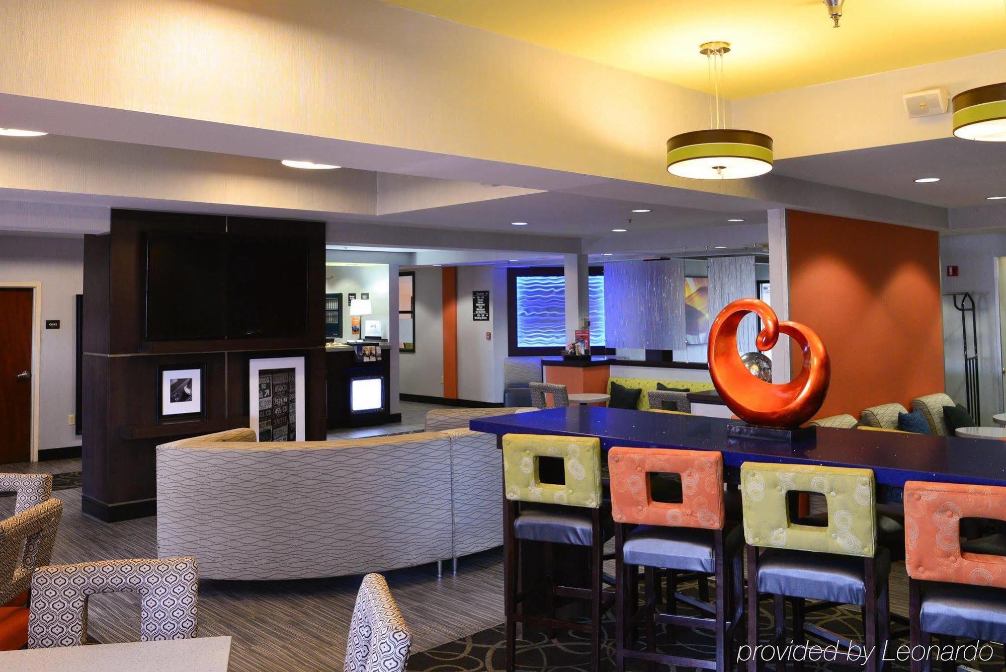 Hampton Inn Спрингфийлд Екстериор снимка
