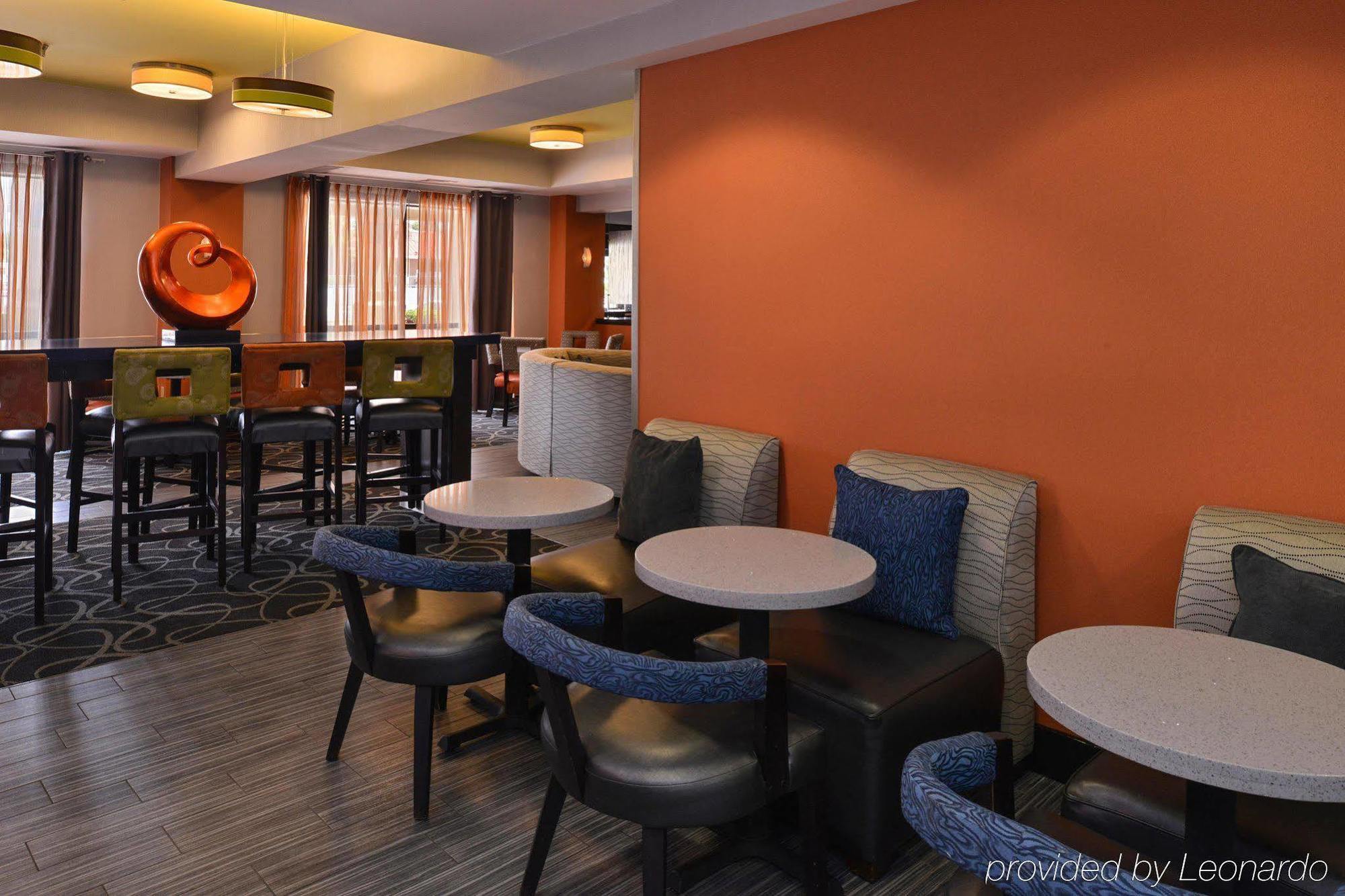 Hampton Inn Спрингфийлд Екстериор снимка