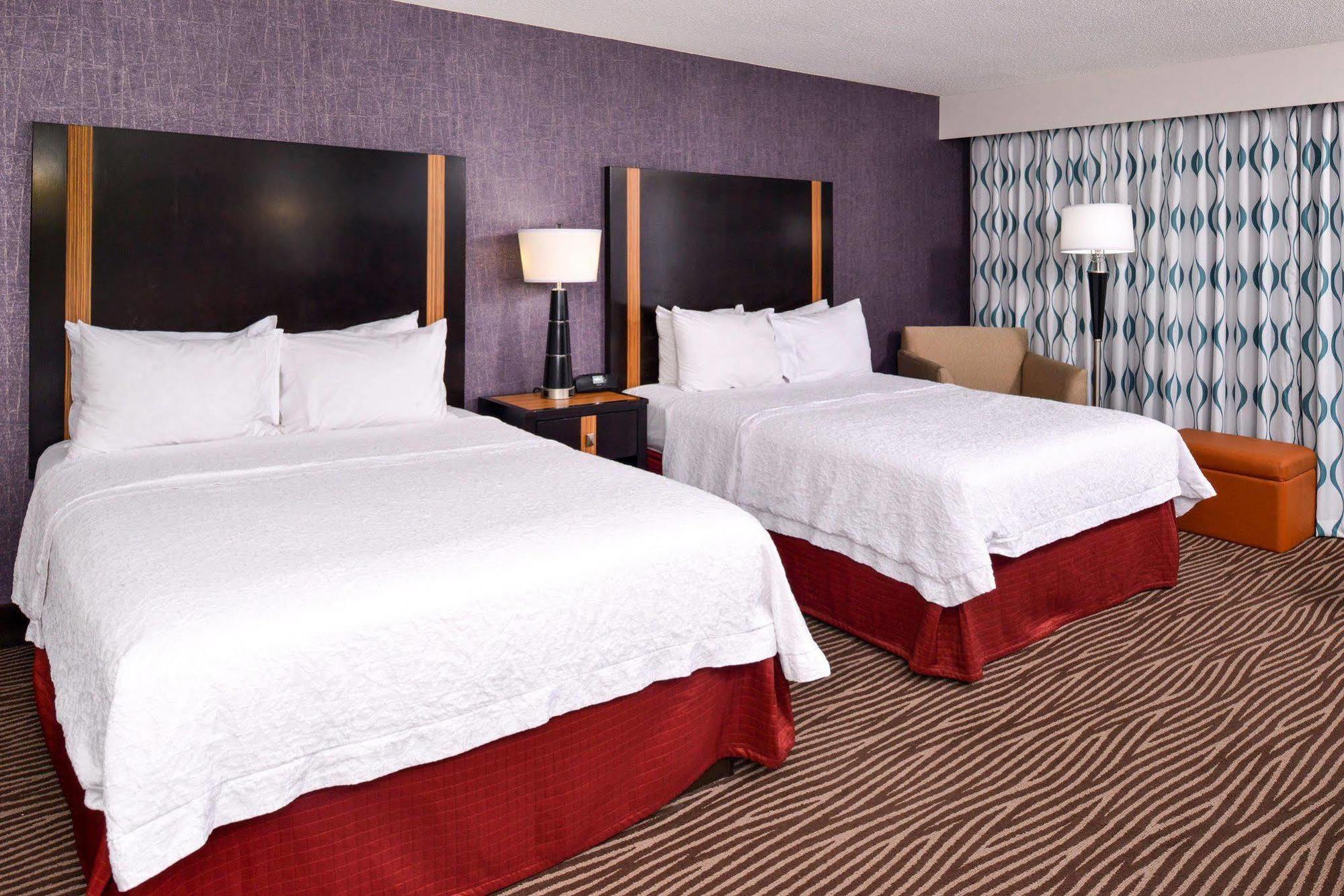 Hampton Inn Спрингфийлд Екстериор снимка